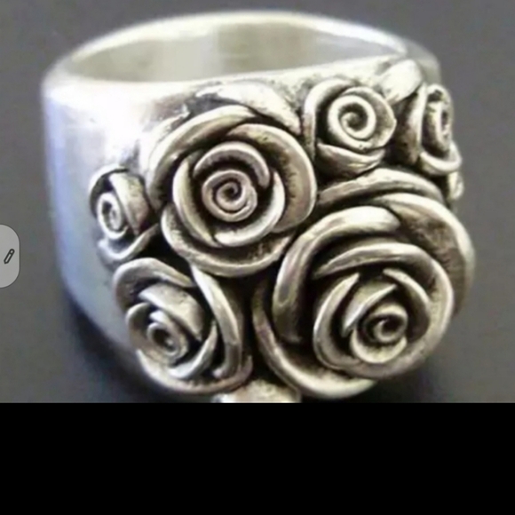 Ring size 6 - Picture 3 of 3